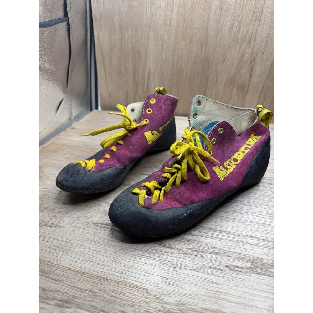 Vintage La Sportiva Climbing On The Moon Label Climbing Shoes Men’s US 10 EU 43